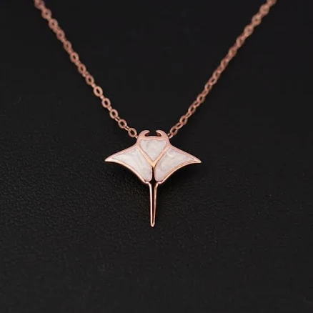 Jewellery x Animals, g.→Animal Lover, r.→Gold Jewelry) — Mother's Day gift for a grandmother, shoppable idea