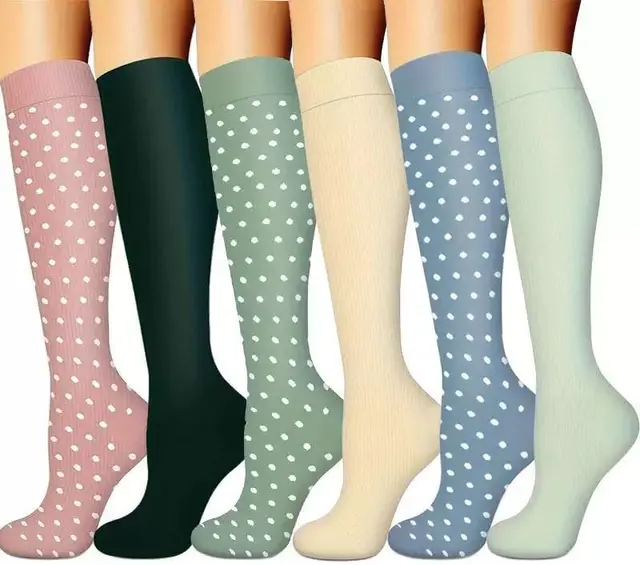 Graduated flight compression socks