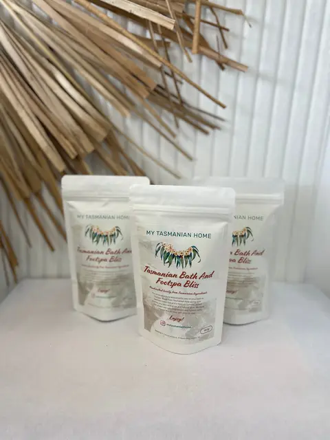 Tasmanian kelp and sea salt bath soak
