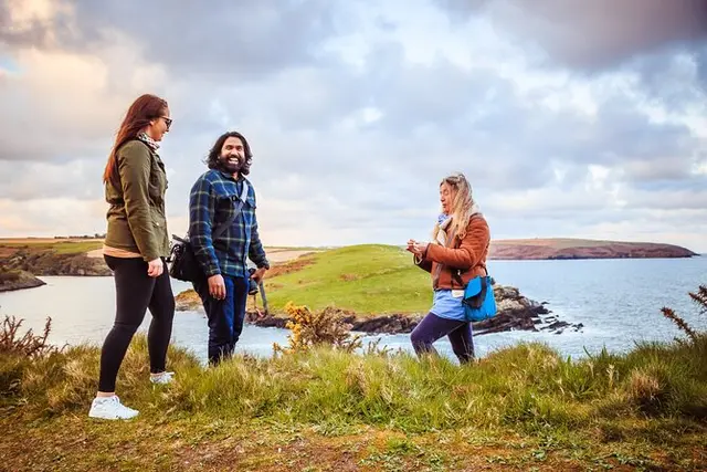 Coastal foraging and cooking tour (nationally bookable type)