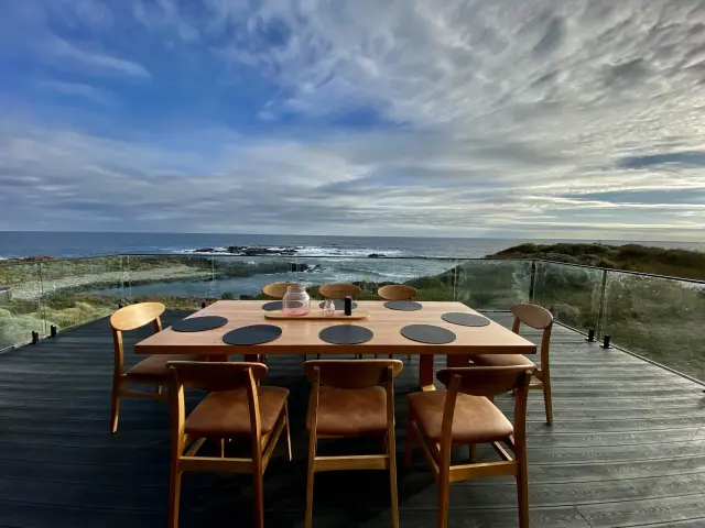 Ultra-luxury Tasmanian coastal lodge week