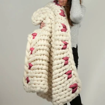Chunky merino wool arm-knitting kit