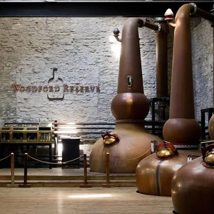 Bourbon distillery tour and tasting getaway