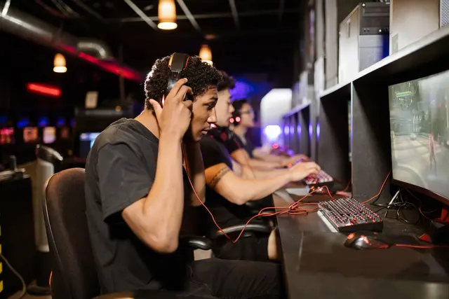 Gaming lounge VIP booth session