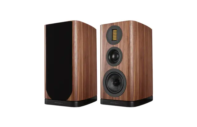 High-fidelity walnut casing bookshelf speakers